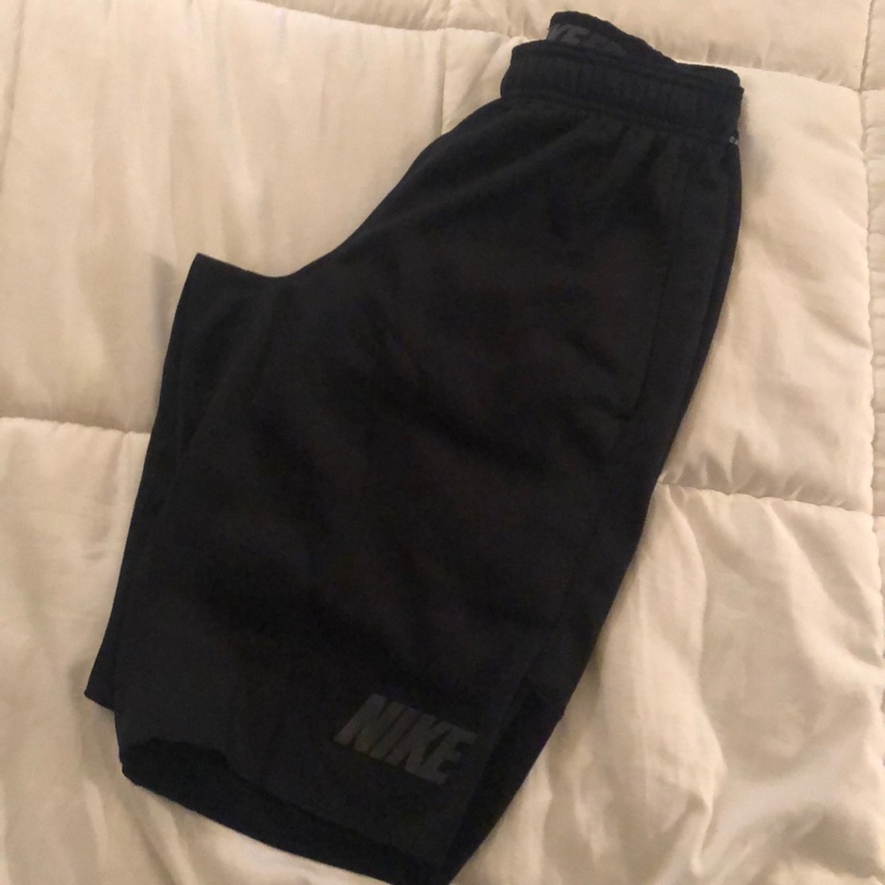 Fleece therma-fit shorts